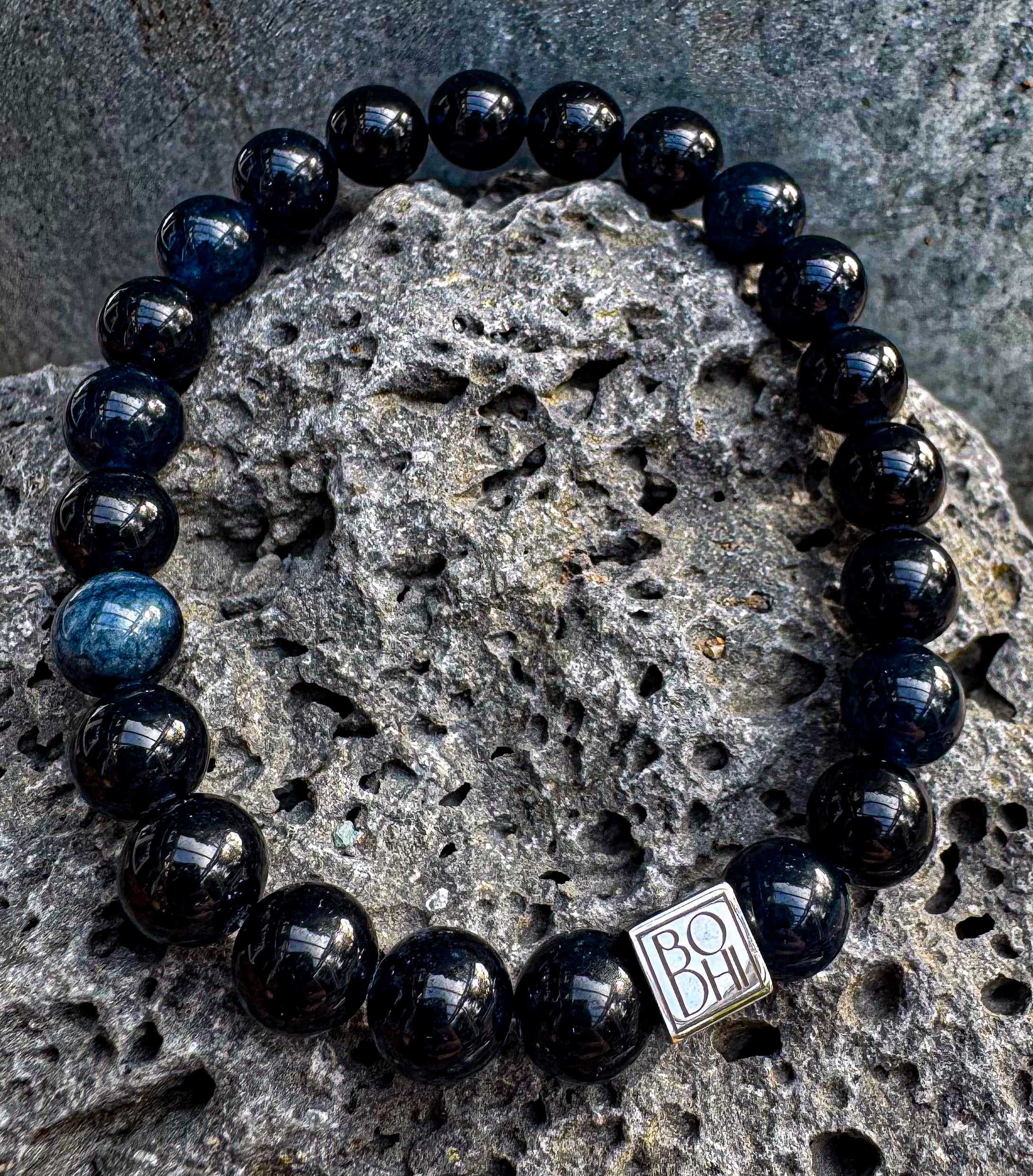 Bodhi Armband - Saffier jade 8mm